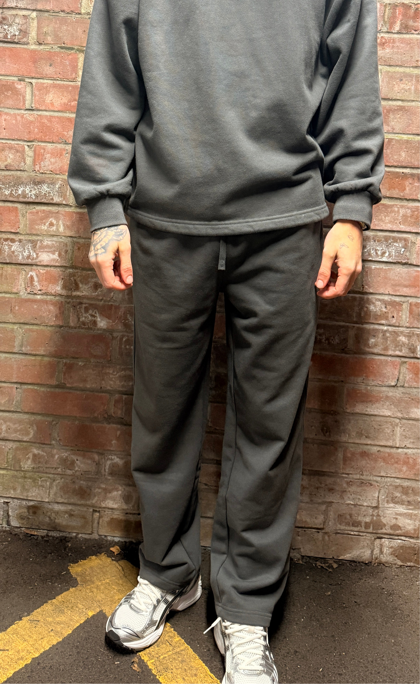 SWEATPANTS ESSENTIAL • SLATE GREY