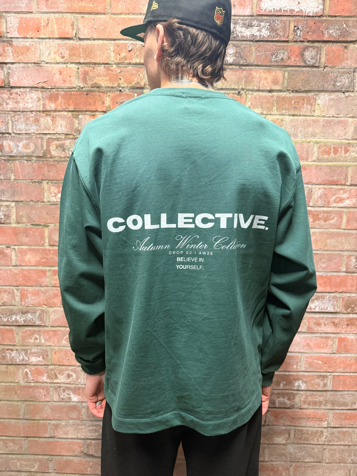 LONG-SLEEVE ESSENTIAL • FORREST GREEN