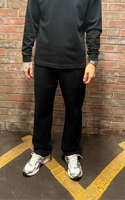 SWEATPANT ESSENTIAL • NOIR BLACK